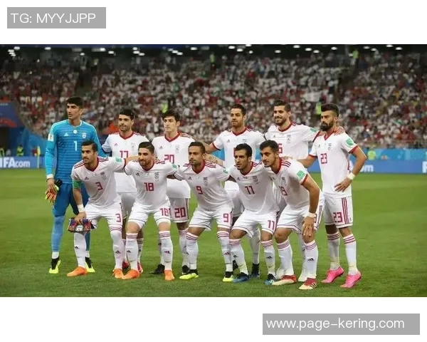 伊朗国家足球队与中国国家足球队首发阵容详细解析与对比分析